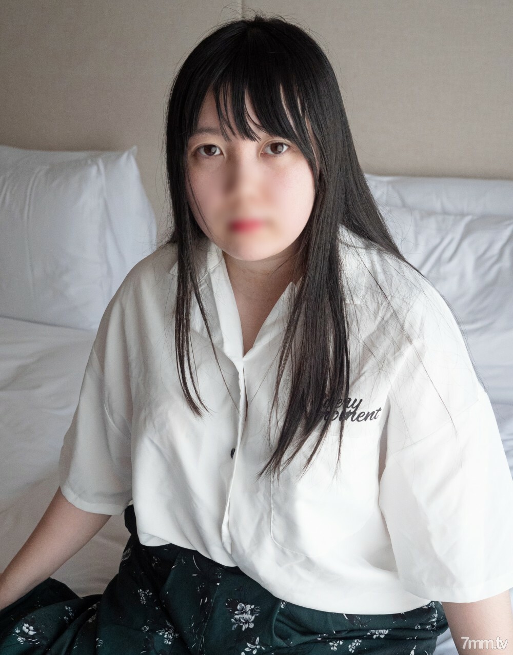 FC2-PPV-3079112 [Uncensored] A marshmallow female college student with an E-cup full of charm. A soft, fair-skinned body that is extremely comfortable to hold. I'm nervous all the time when the camera is pointed at me... Real POV of unauthorized vagi