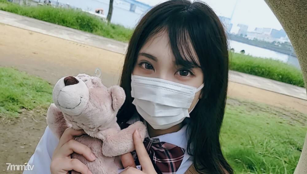 FC2-PPV-2337712 First shot! !! Limited number! [Uncensored] Adolescent Fcup tsundere beautiful girl ... If you stick to it, you will suddenly change into a de M girl who keeps spoiling and the first vaginal cum shot! !! I didn't think it felt like th