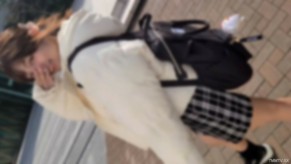 FC2-PPV-4313362 ``I am a thinker...'' Serving, attending school, and attending high school. The back seeds of the shrine, the liquid body and the cancellation machine meeting of the many clouds of sexual desire in the shrine. . .