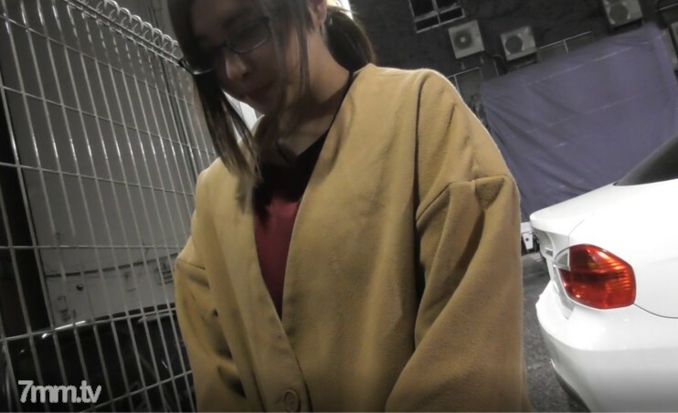 FC2-PPV-1354239 [Non-individual shooting Gachi first shooting] T Kyo University glasses girl who grew up as a young lady I'm sorry for my father's vaginal cum shot at the end of the first shot of the determination of the female college student w